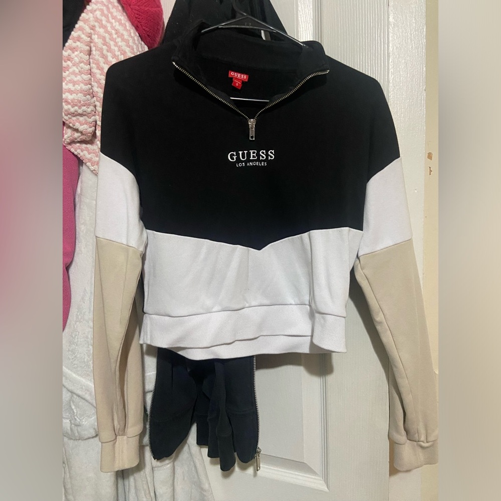 Guess cropped pull over